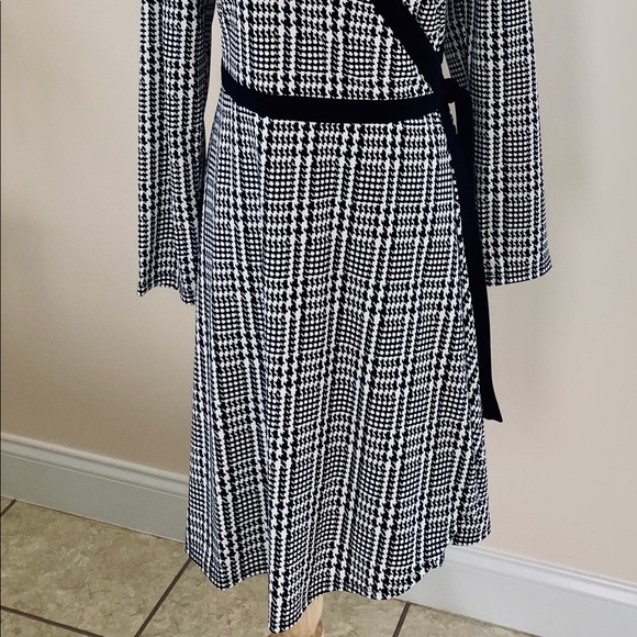 Tommy Hilfiger Wrap Dress - Picture 2 of 8